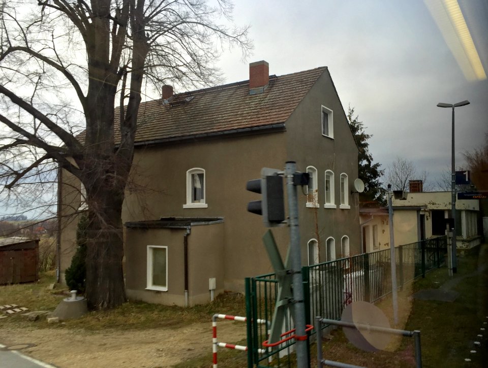 Bahnwertefhaus und Bahnhof Zoblitz
