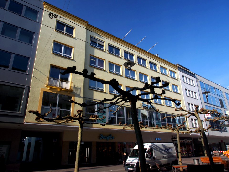 Bahnhofstrasse, bild 3