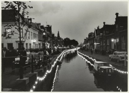 Bakenessergracht ziende naar het zuidoosten, heropening na verbreding van de kaden. NL-HlmNHA 54008949