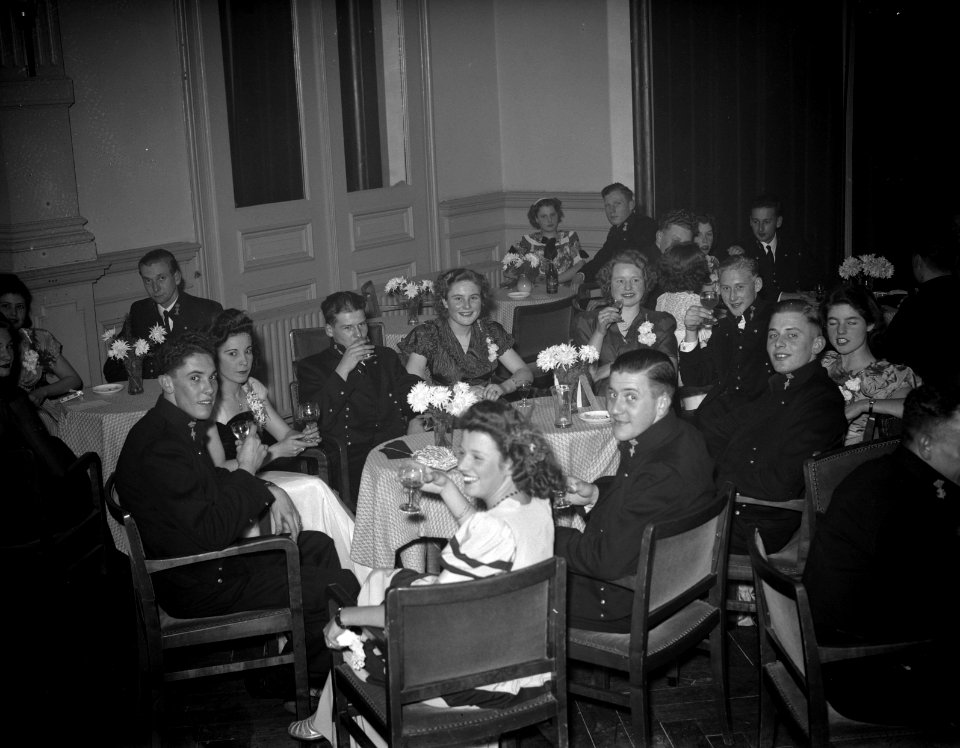 Bal adelborsten Kurhaus Scheveningen @, Bestanddeelnr 903-1507