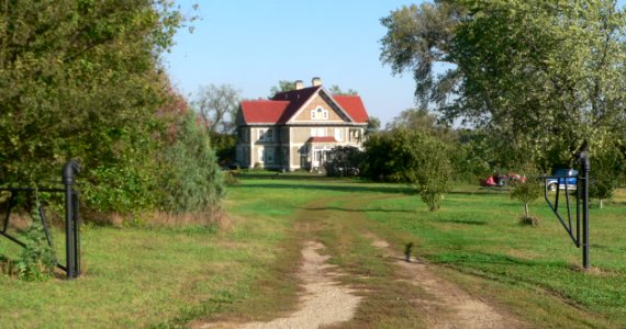 Baker house (Union Co SD) from W 2 long