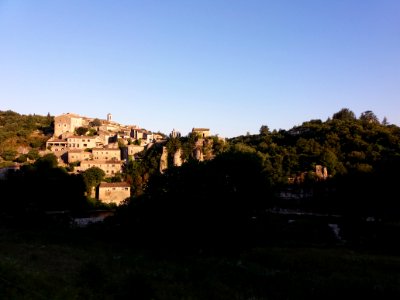 Balazuc - Vu depuis la route d'Uzer