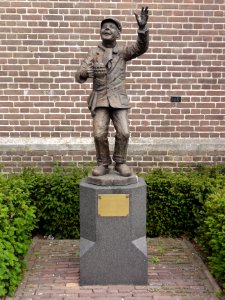 Bakel sculptuur Carnaval, kerkplein