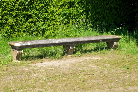 Banc de pierre Champs sur Marne