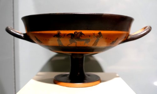 Band cup with Herakles and the Nemean Lion, by the Little Masters, Greek, Attic, c. 560-530 BC, terracotta - Middlebury College Museum of Art - Middlebury, VT - DSC07971