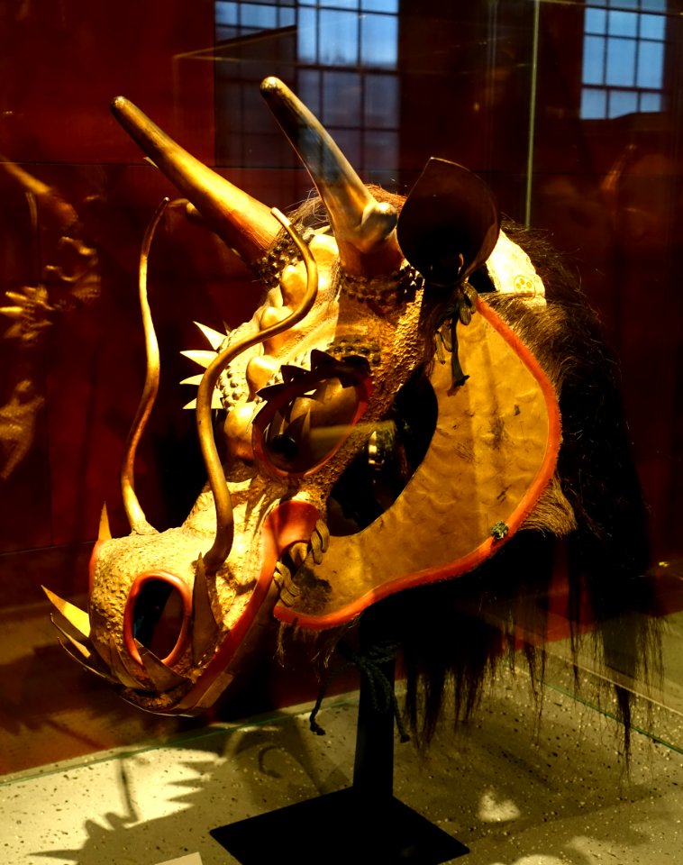 Bamen (horse mask), Japan, Edo period, 1615-1868 AD, leather, lacquer, gold, hair, metal, brocade, hemp, papier-mache - The Ann and Gabriel Barbier-Mueller Museum - DSC05569
