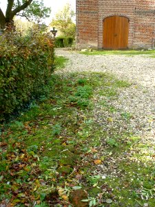 Balgoij (Wijchen) Torenstraat bij 22 (02) terrein gesloopte kerk, torenvoet en grafkruis burgemeester