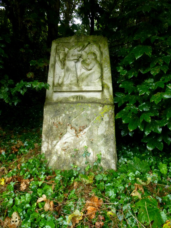 Balinghem (Pas-de-Calais) parc du chemin de croix, station 08