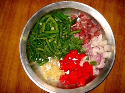 Bamje ingredients after cutting photo