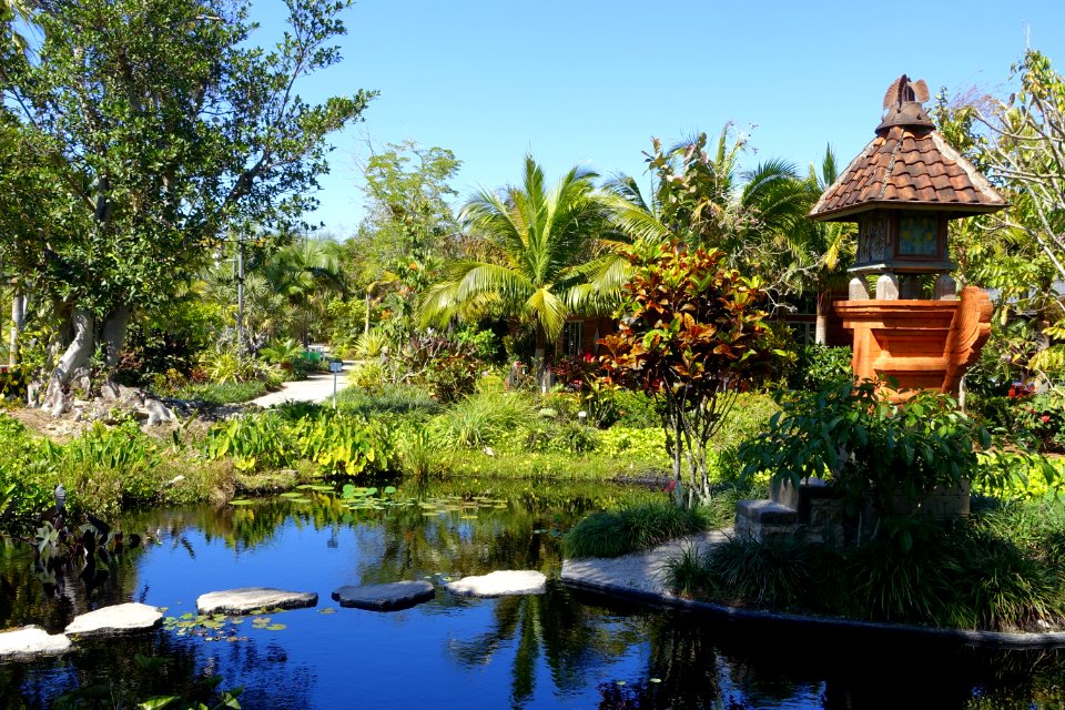 Balinese Shrine - Naples Botanical Garden - Naples, Florida - DSC09766