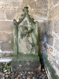 Balingen, Grab an der Mauer der Friedhofskirche (4)