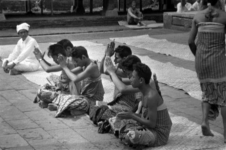 Bali (Indonesie), ceremonie op tempel van Besakih (Bali), Bestanddeelnr 924-9209