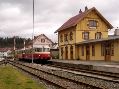 Bahnhof Münsingen mit MAN Schienenbus