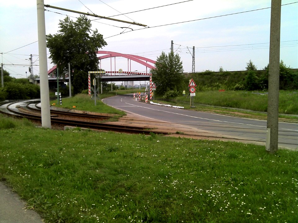 Bahnbrücke westlich Kirchfährendorf bei Bad Dürrenberg im Juni 2013b