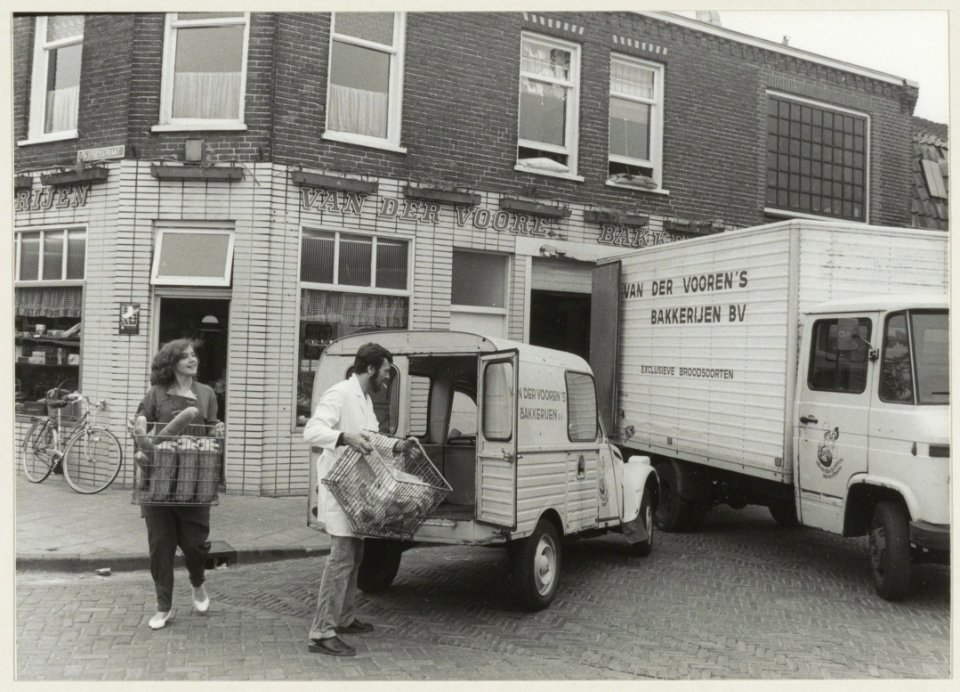 Bakkerij van Marinus van der Vooren Kritzingerstraat 40. NL-HlmNHA 54010159
