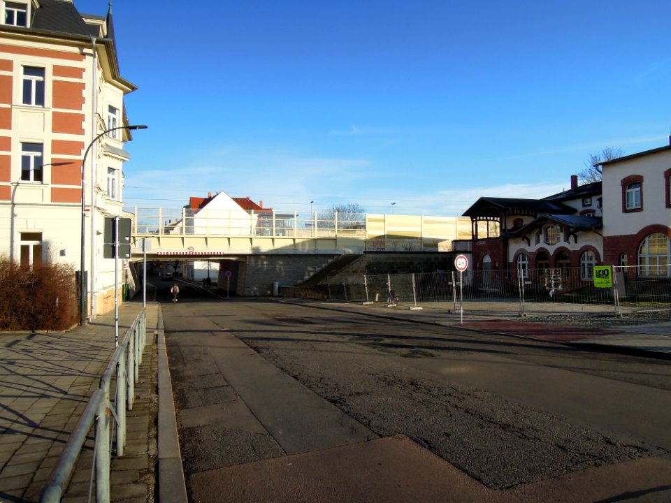 Bahnbrücke Markkleeberg Rathausstraße im Februar 2015