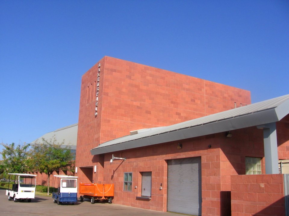 Bakersfield Station 2049 03