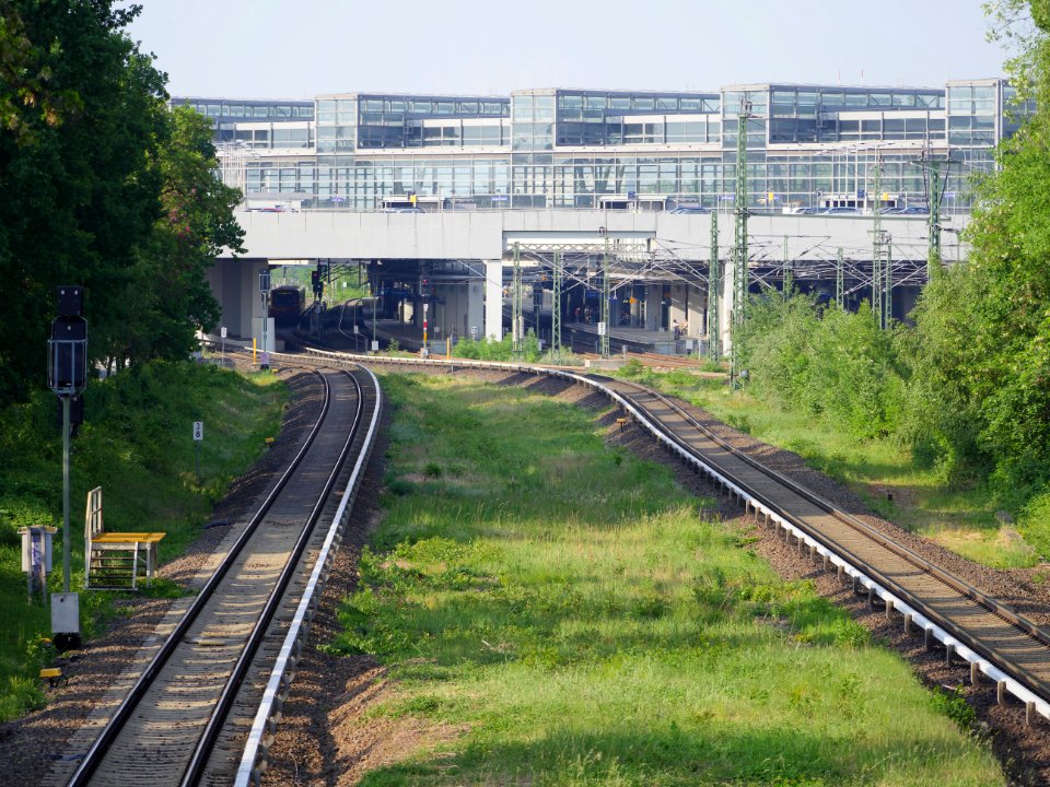 Bahnhof.Berlin.Suedkreuz.von.Sueden