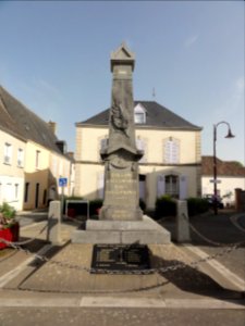 Ballon (Sarthe) monument aux morts