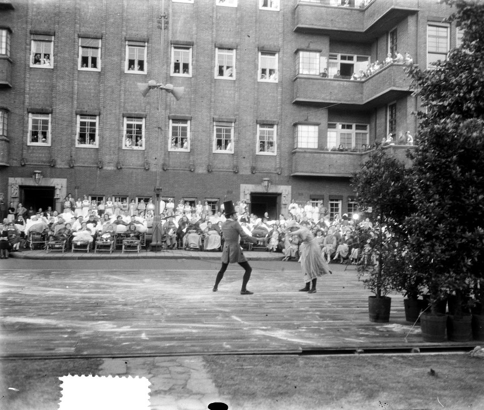 Balletvoorstelling voor patienten Wilhelmina Gasthuis, Bestanddeelnr 905-2541