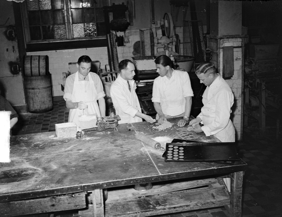 Bakkersvakschool Vooruitgang , Nieuwe Binnenweg 371 Rotterdam, Bestanddeelnr 903-4240