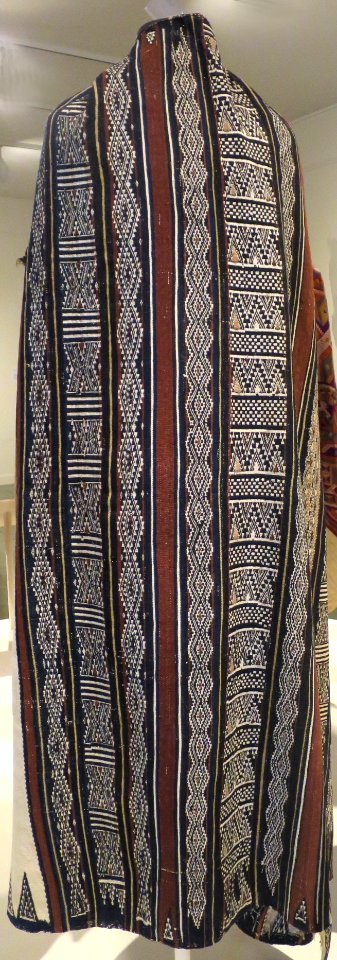 Bakhnoug (wearing blanket) from Tunisia, Honolulu Museum of Art 8908.1