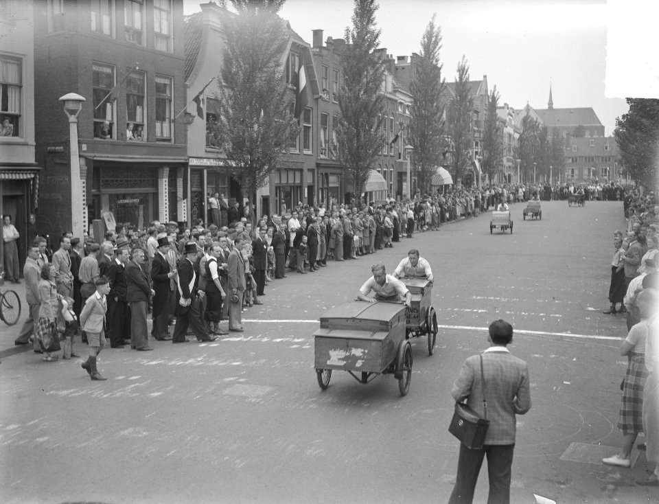 Bakfietsen wedstrijden in Leiden t.g.v. 375 jaar universiteit, Bestanddeelnr 904-0061