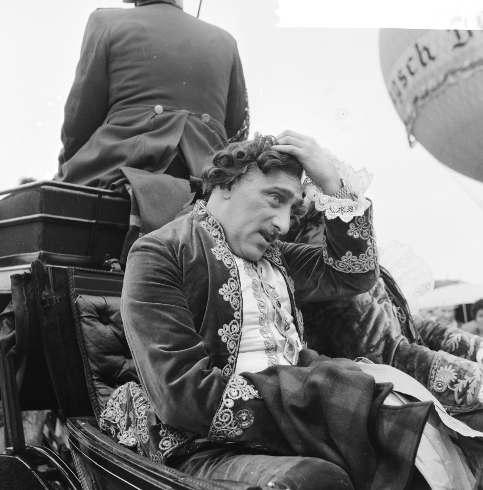Ballonopstijging tgv 33 lustrum studentenvereniging Leonardo da Vinci te De, Bestanddeelnr 911-6942