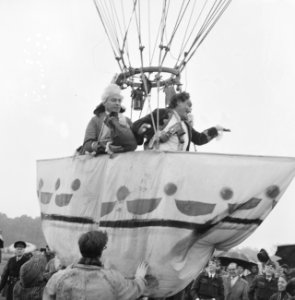 Ballonopstijging tgv 33 lustrum studentenvereniging Leonardo da Vinci te De, Bestanddeelnr 911-6941