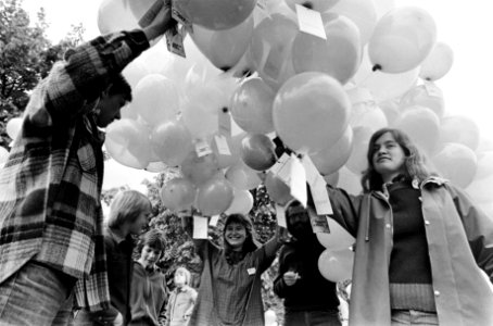 Ballonnen, kinderen, Bestanddeelnr 927-9459 photo