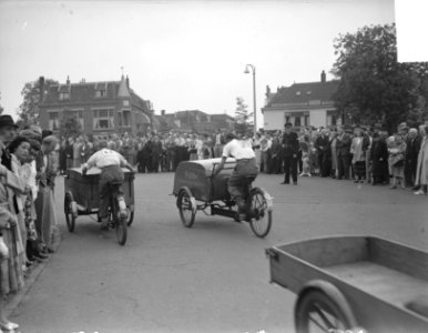 Bakfietsen wedstrijden in Leiden t.g.v. 375 jaar universiteit, Bestanddeelnr 904-0060