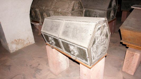 Bad Homburg vor der Höhe, Schloss, Gruft, Sarg (1)