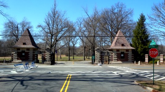 Ballantine gate BBPk jeh