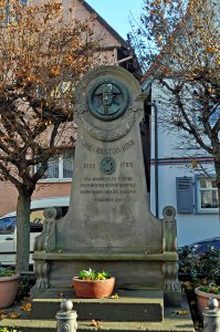 Bad Homburg, Rind-Denkmal
