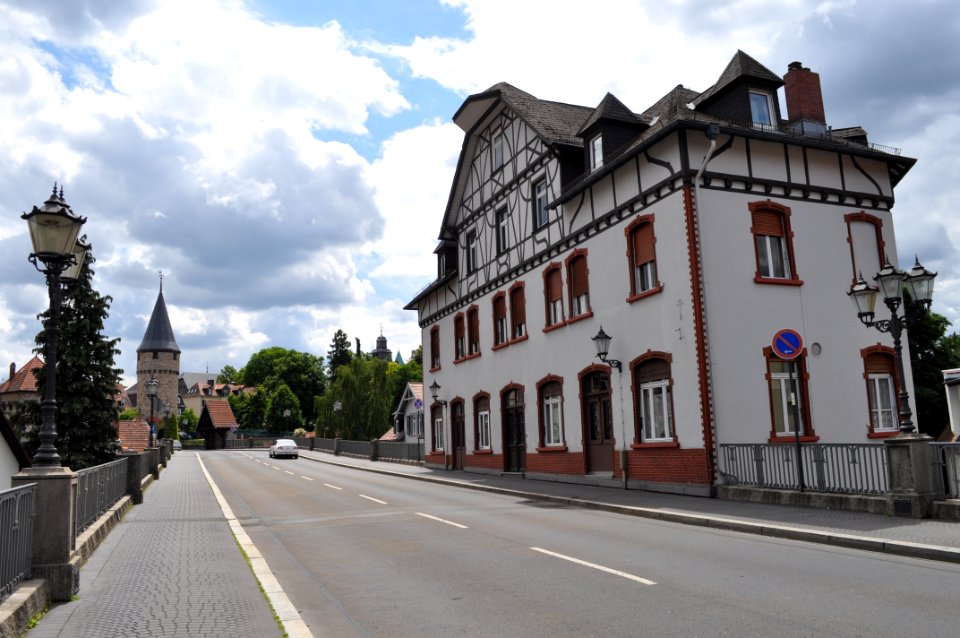 Bad Homburg, Untergasse 1 und Ritter von Marx Brücke