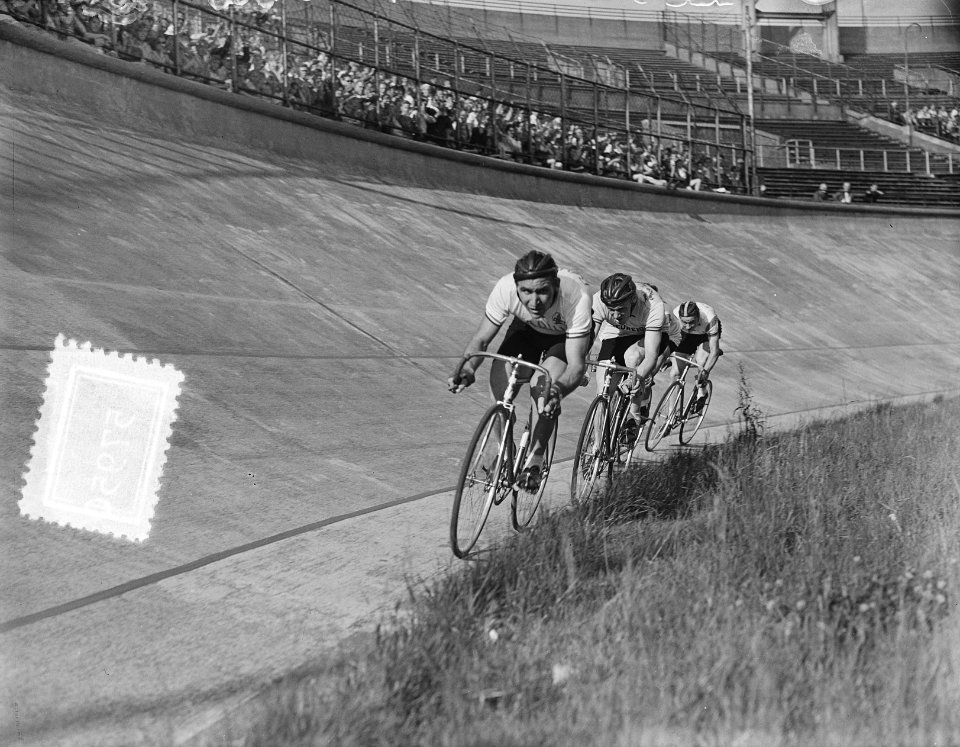 Baankompetitie in Olympisch Satdion te Amsterdam. Kopgroep 50km rit profs. Wim v, Bestanddeelnr 905-7950
