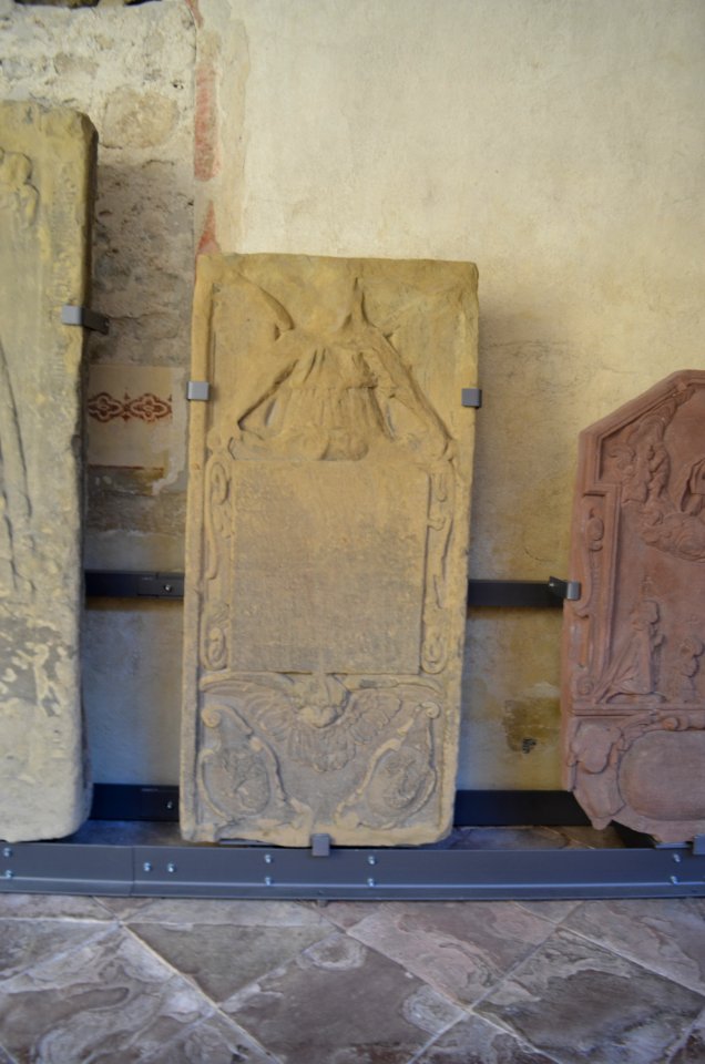 Bad Mergentheim, Marienkirche, Epitaph im Seitenschiff (2)