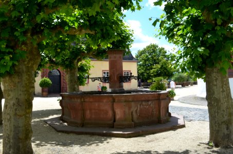 Bad Homburg, Schloss, Brunnen am Weißen Turm (1)