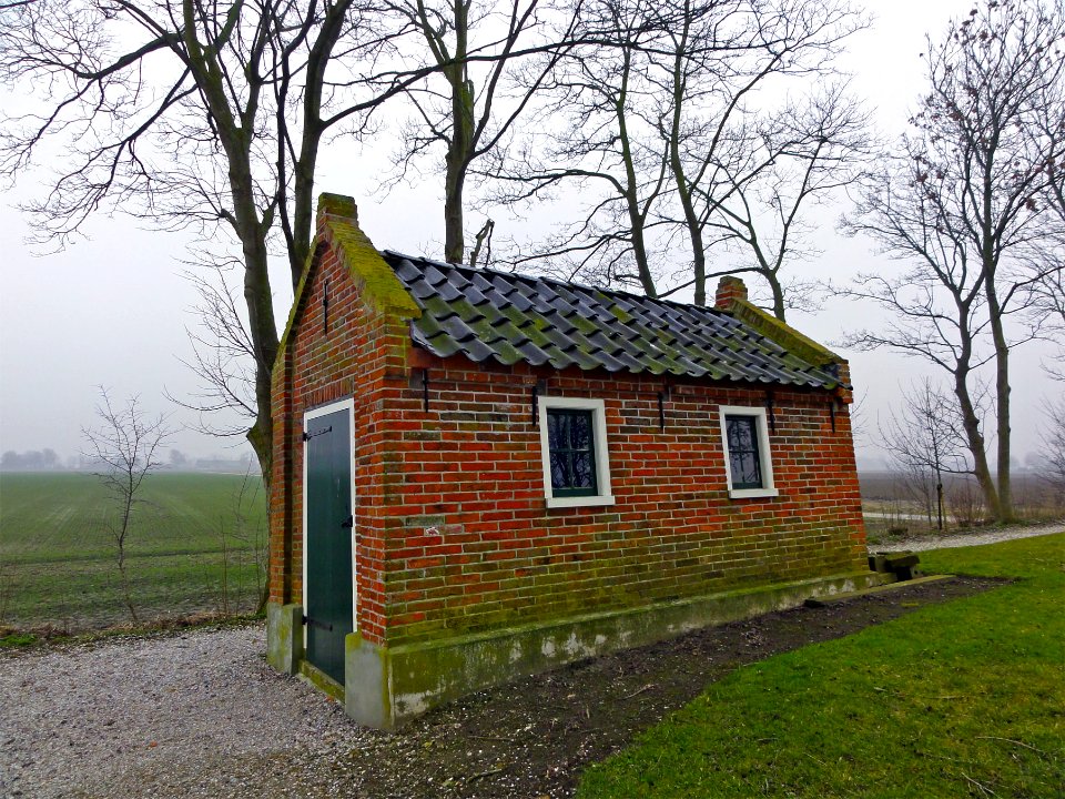 Baarhuisje begraafplaats Pieterburen