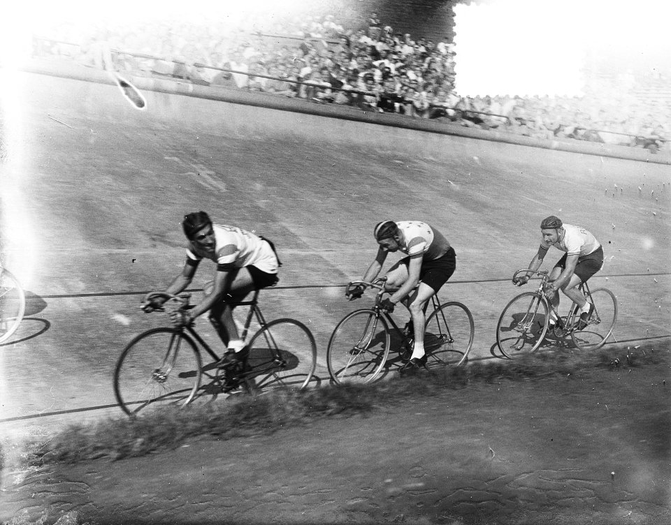 Baankompetitie in Olympisch Satdion te Amsterdam, Bestanddeelnr 905-7948