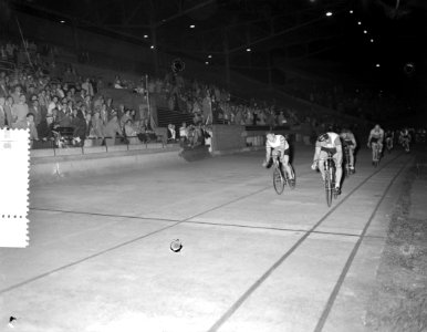Baankamp Nederland 1954, 50 km prof onafh. 1 J. Derksen, 2 C. Bijster, 3 H. Faan, Bestanddeelnr 906-5293