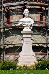 Bad Homburg, Denkmal Landgräfin Elisabeth