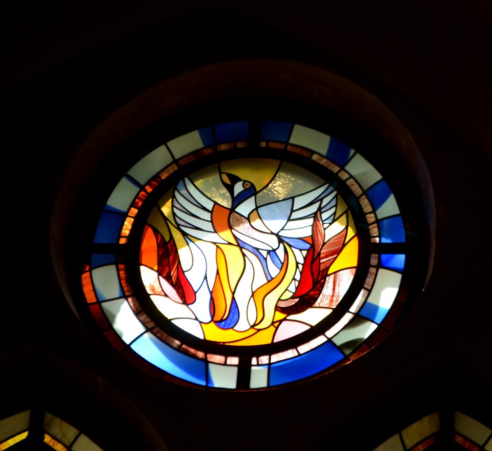 Bad Homburg, St. Marienkirche, Krypta, Glasfenster Kopfende (1)