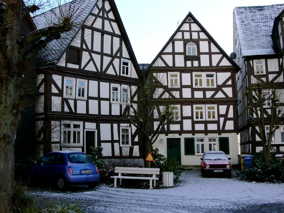 Bad Laasphe Fachwerkhaeuser Kirchplatz 14- 18 - 2005