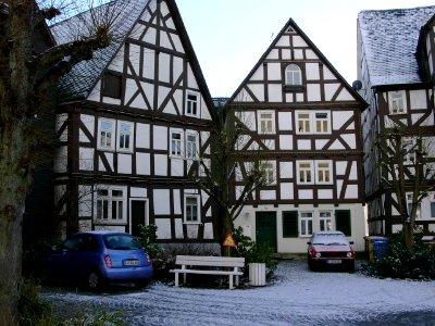 Bad Laasphe Fachwerkhaeuser Kirchplatz 14- 18 - 2005