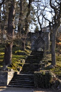 Bad Homburg, Kriegerdenkmal am Rabenstein, Aufgang
