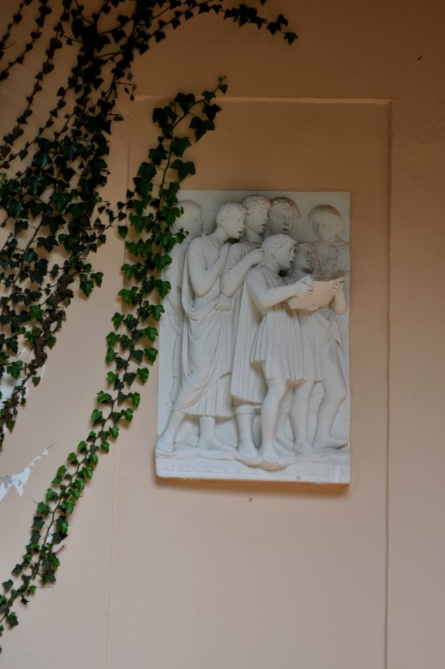 Bad Homburg, Gustavsgarten, Tempel, Tafel links