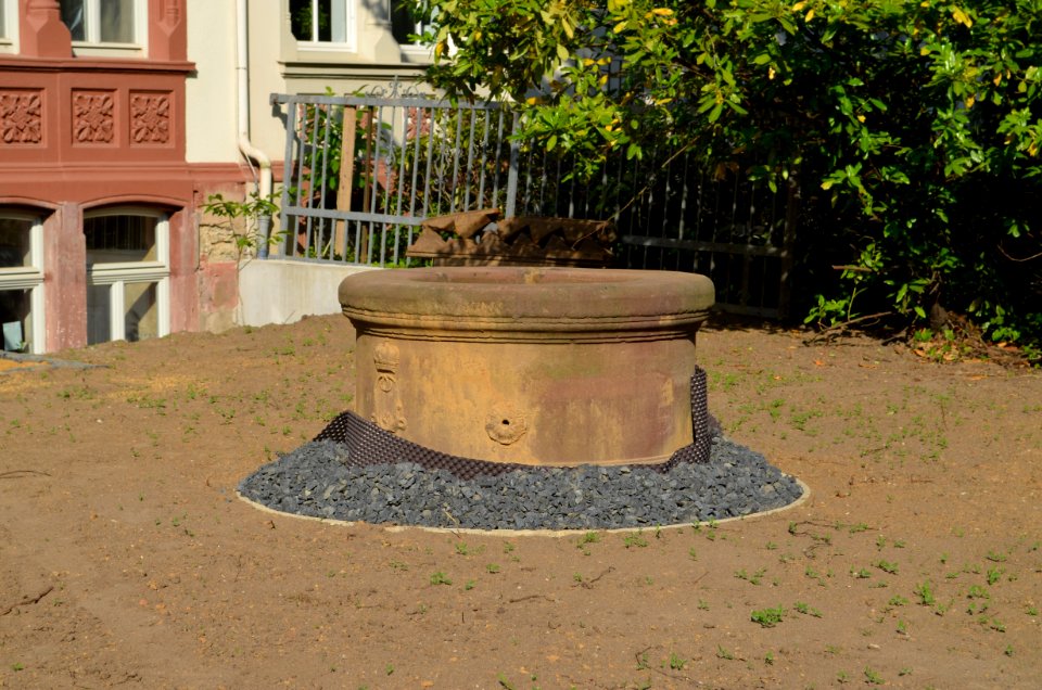 Bad Homburg, Kaiser-Friedrich-Promenade 12, Brunnen
