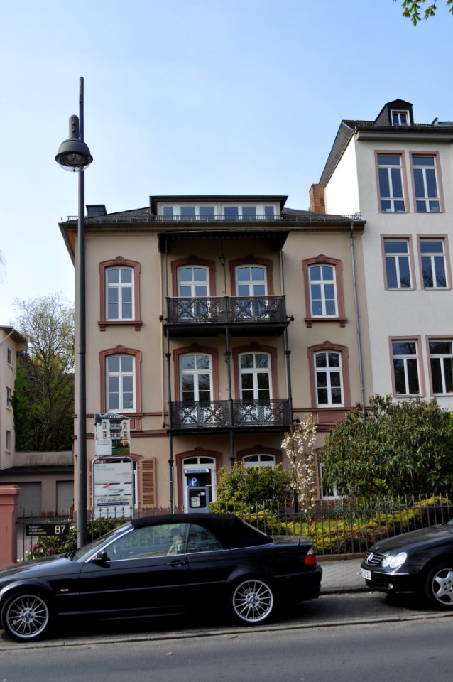 Bad Homburg, Kaiser-Friedrich-Promenade 87
