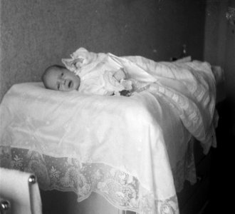 Baby alleen, Bestanddeelnr 904-0224